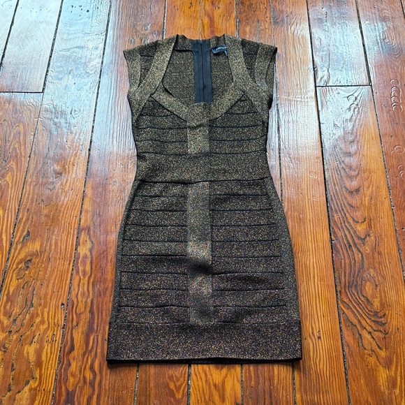 French Conection Elegant Black and Gold Women's Dress Size 2 - Picture 4 of 6